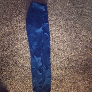 Workout Leggings with Side Pockets with Zippers